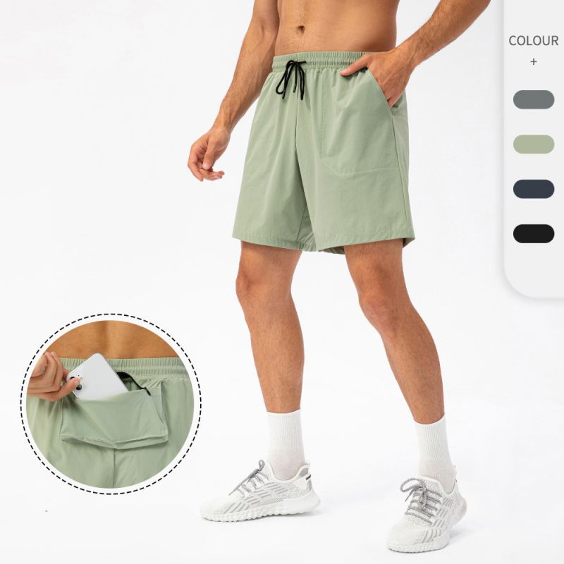 Sym-Shorts mit Reißverschlusstasche hinten